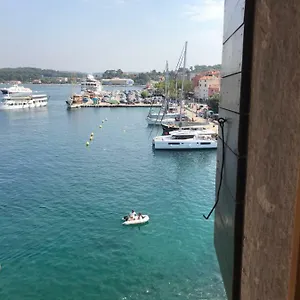 Apartment First Row To The Sea, Rovinj